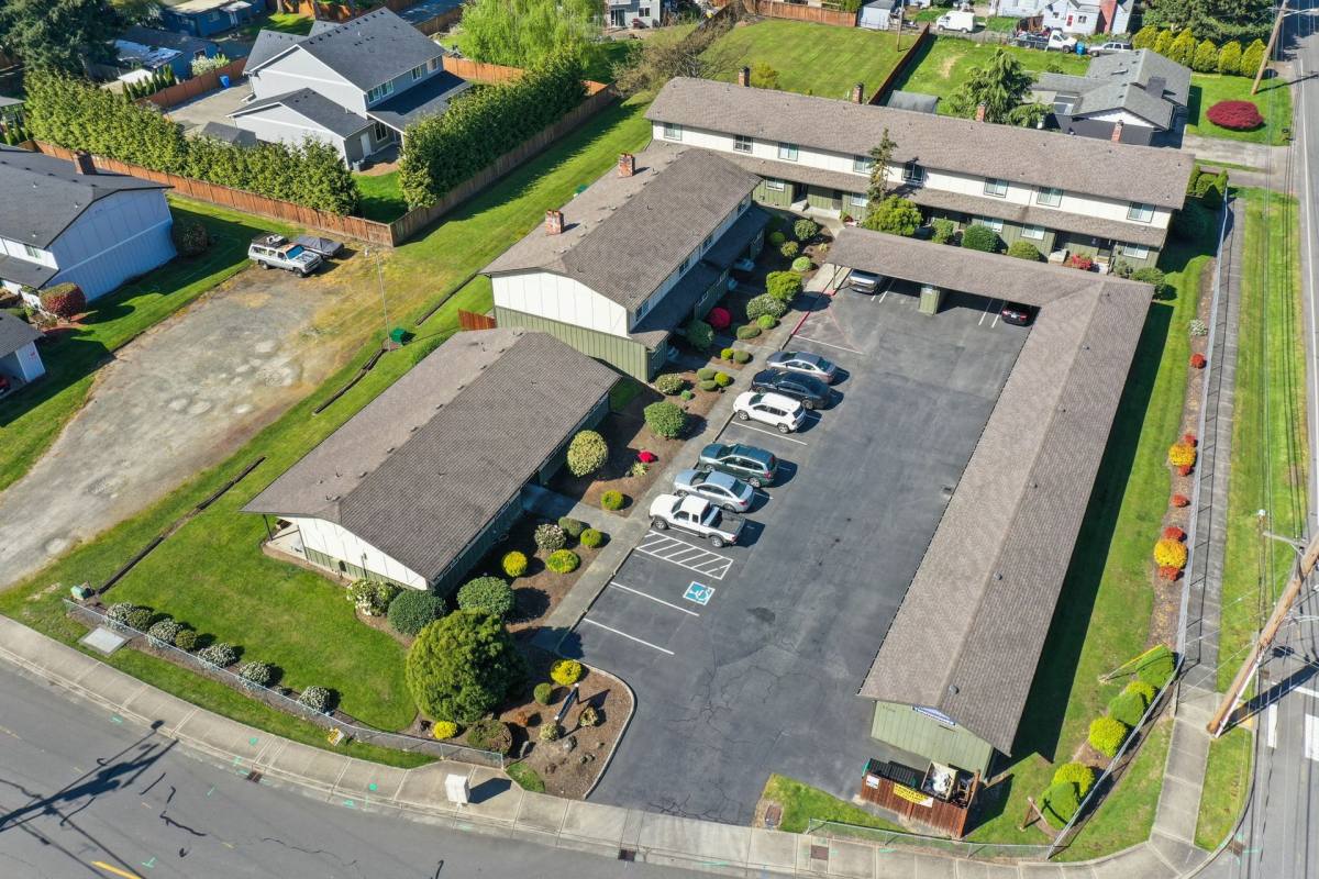 Townhouse for rent at 5106 Parker Rd E, Sumner, WA 98390