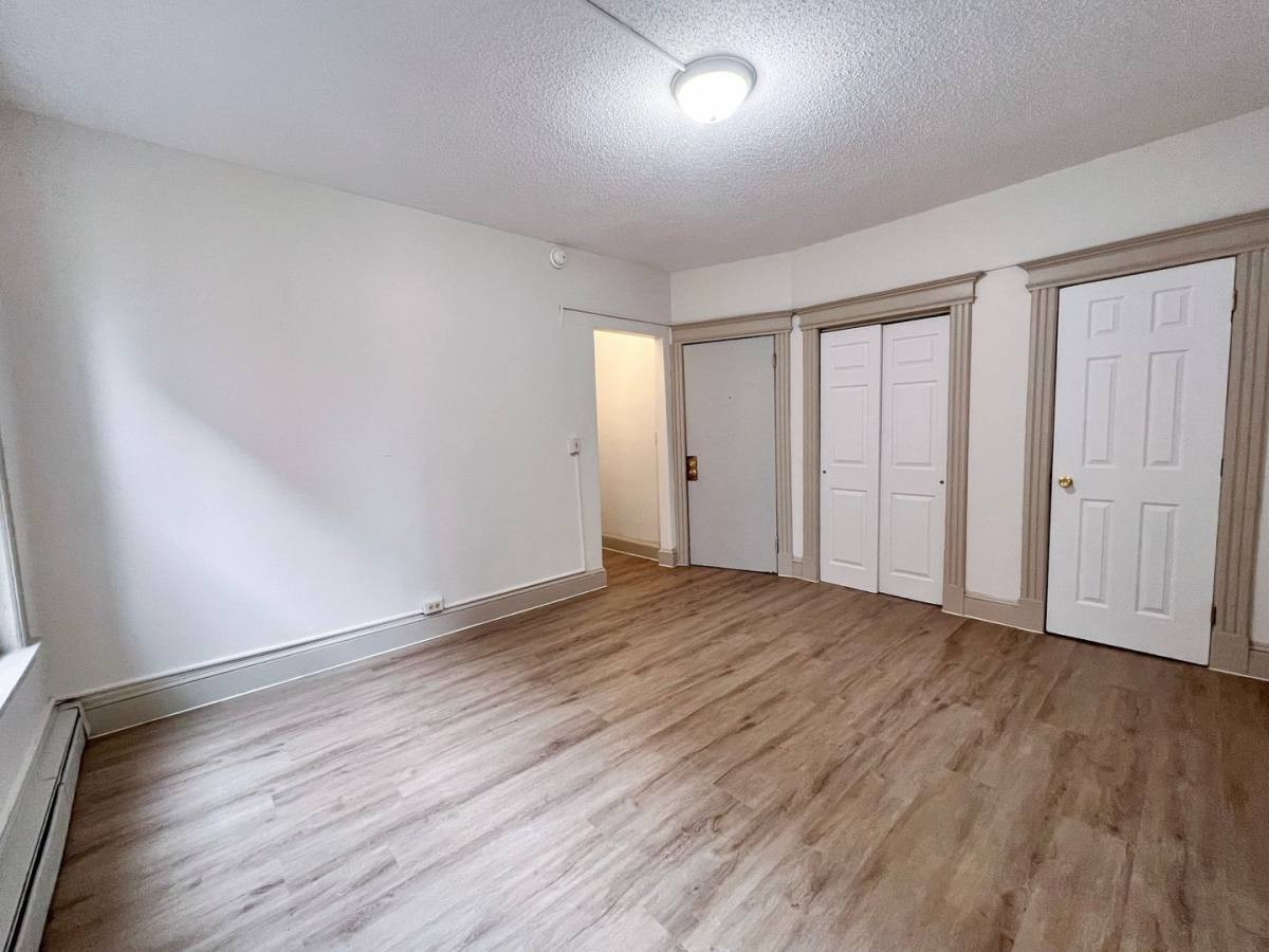 Apartment for rent at 35-37 Bond St, Hartford, CT 06114