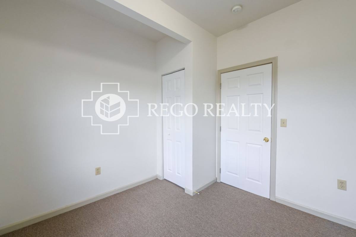 Apartment for rent at 670-676 Broad St, Hartford, CT 06106