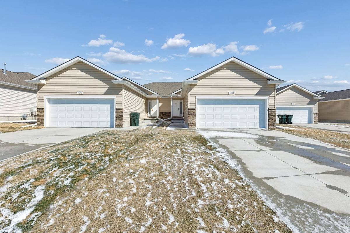 Townhouse for rent at 1073 N 170th Terrace, Omaha, NE 68118