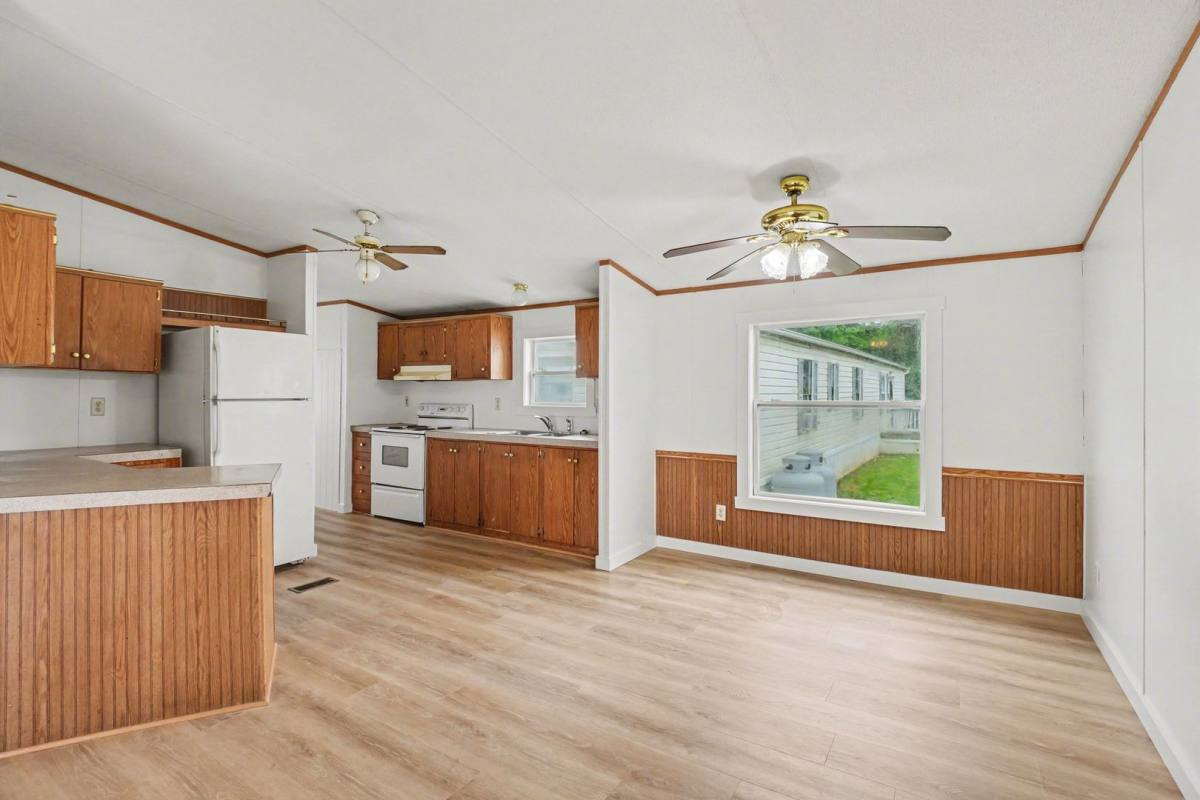 Apartment for rent at 6801 Penn Ave #8, Wernersville, PA 19565