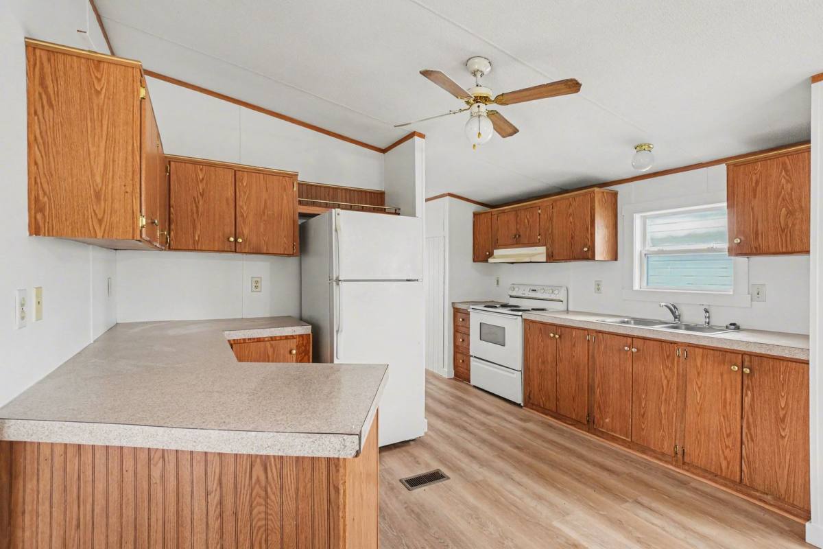 Apartment for rent at 6801 Penn Ave #8, Wernersville, PA 19565