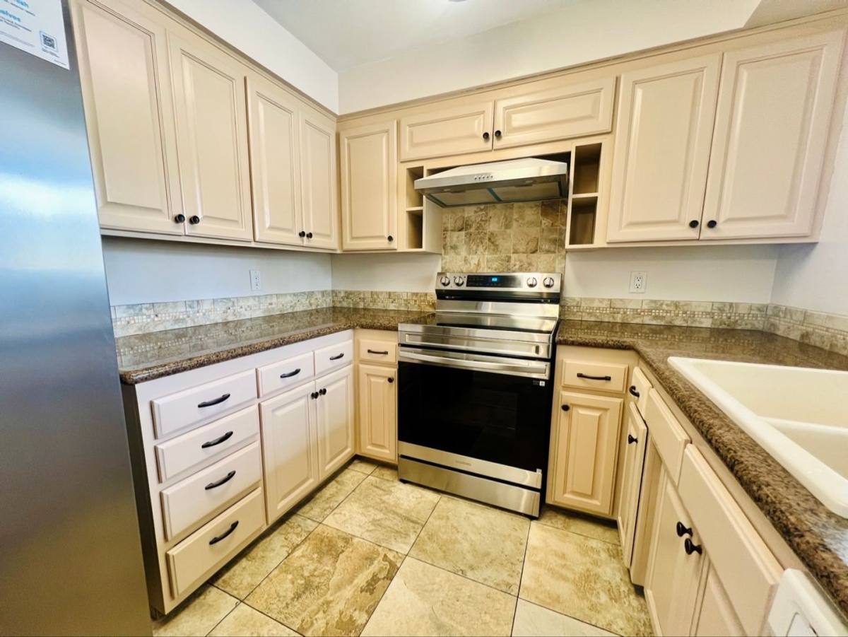 Apartment for rent at 6227 Greenleaf Ave, Whittier, CA 90601