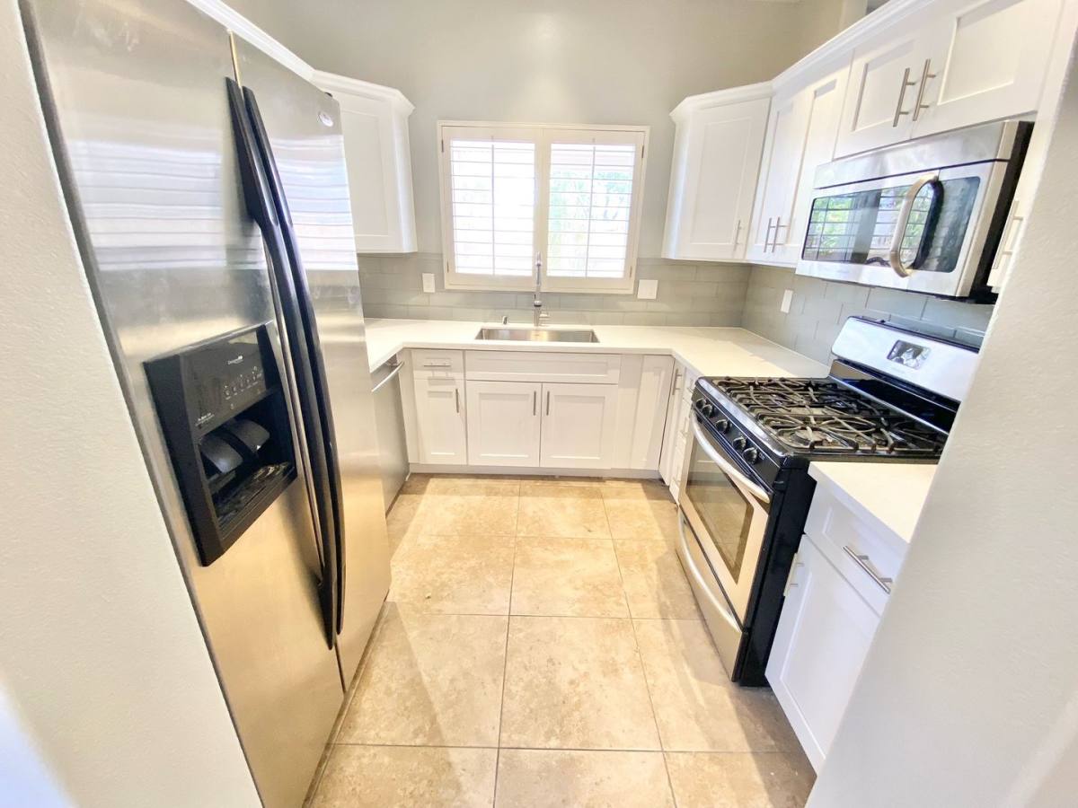 Townhouse for rent at 5388 Runningbrook Rd, Las Vegas, NV 89120