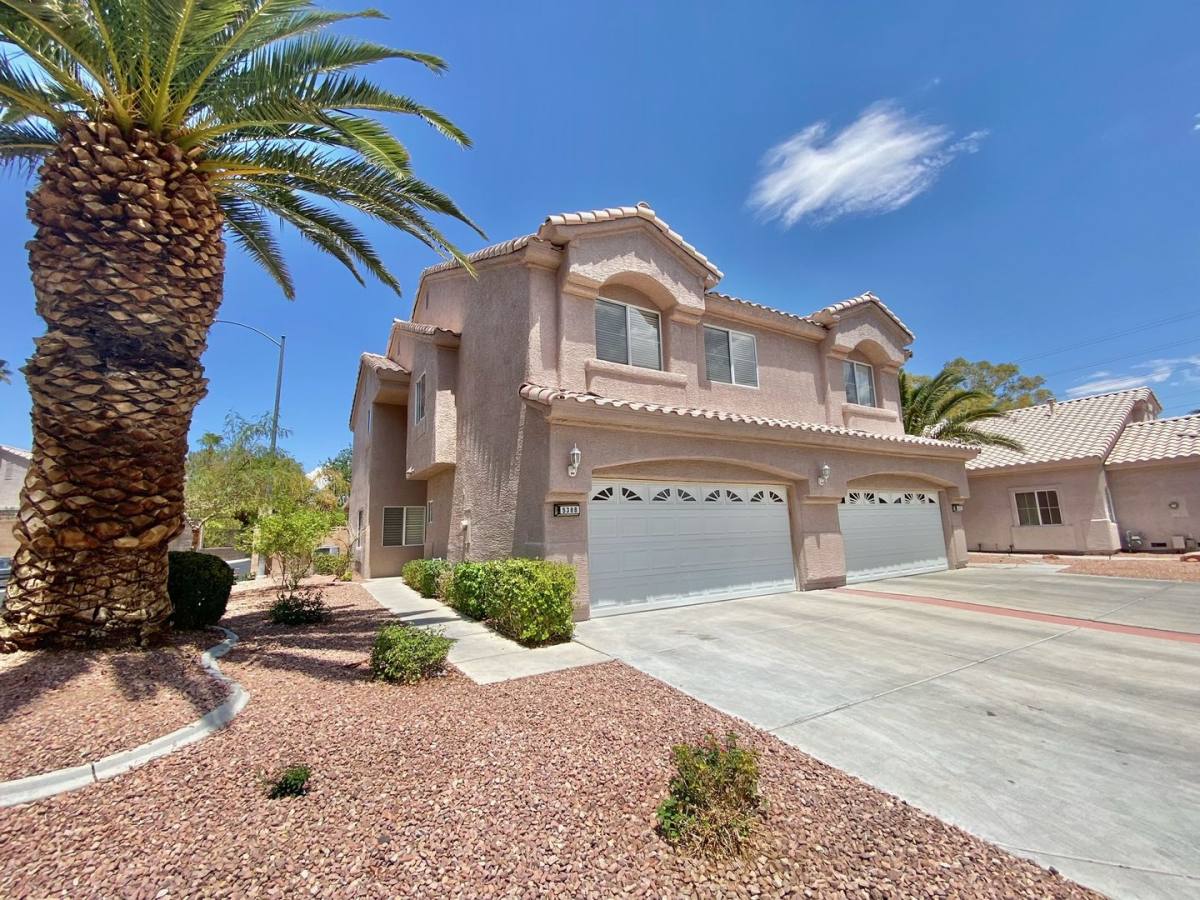 Townhouse for rent at 5388 Runningbrook Rd, Las Vegas, NV 89120
