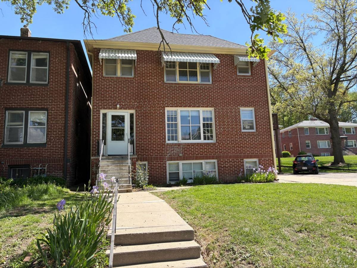 Apartment for rent at 1015 Turner Blvd, Omaha, NE 68105