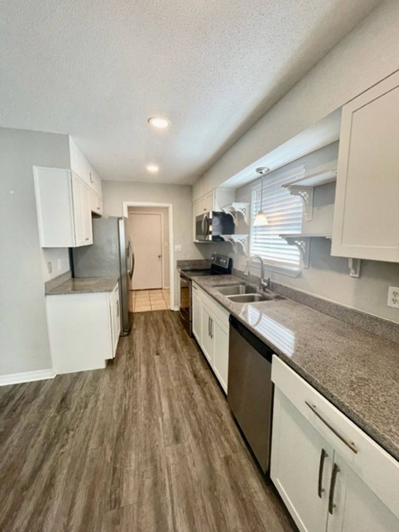 House for rent at 815 Blvd De L'orleans, Mary Esther, FL 32569