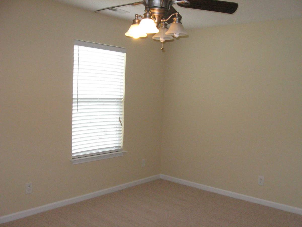 House for rent at 1626 Daisy Park Dr, Whitsett, NC 27377