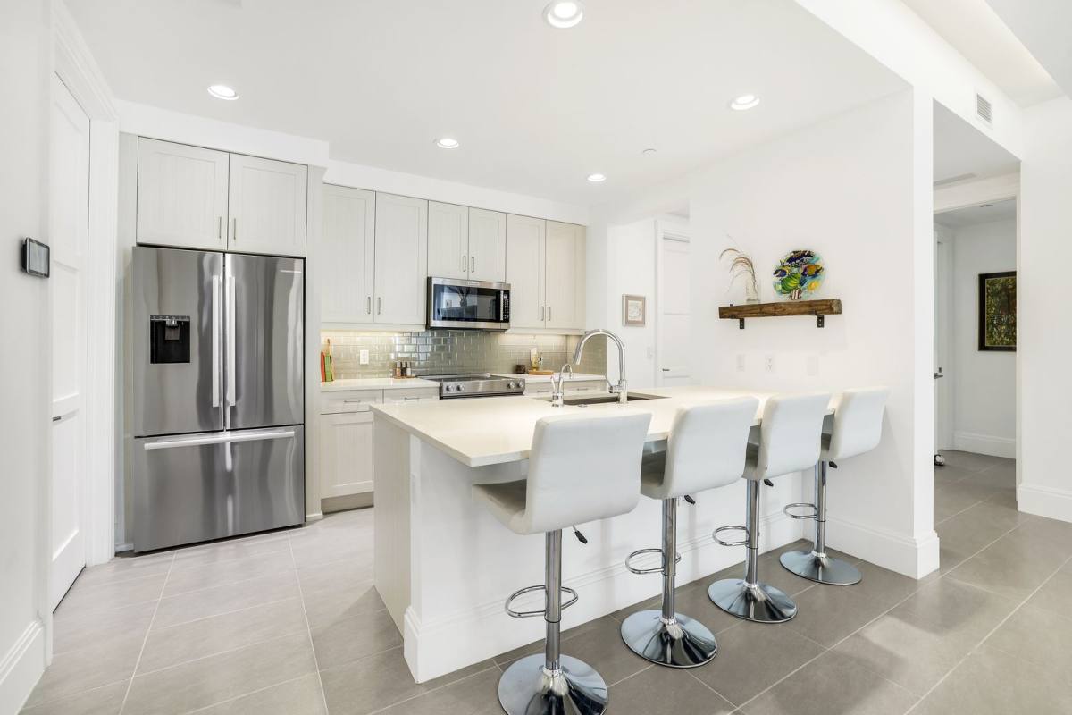 Condo for rent at 1035 3rd Ave S, Naples, FL 34102