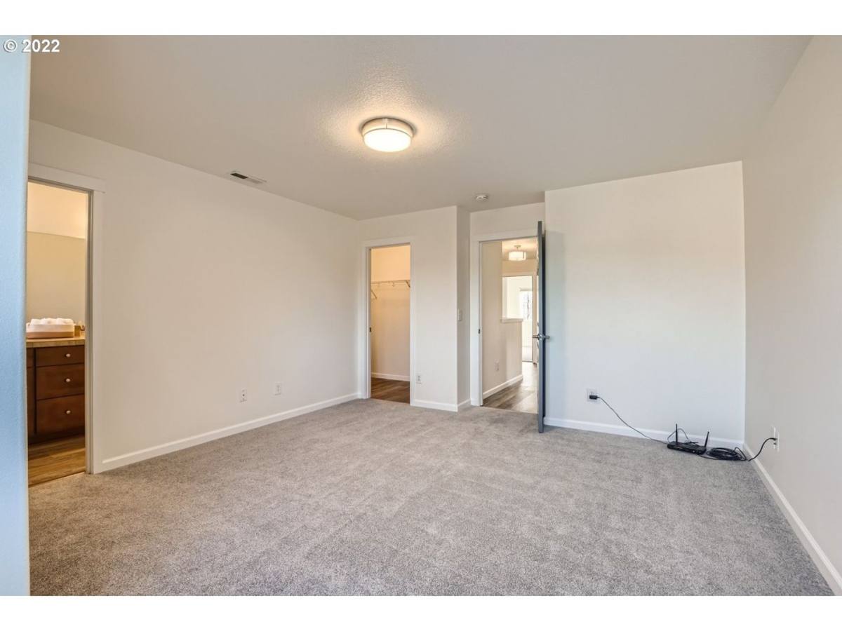 House for rent at 1437 NE 82nd Dr, Vancouver, WA 98665