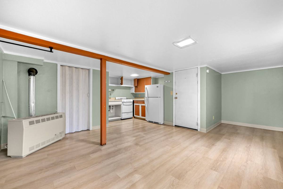 Apartment for rent at 1335 Franklin St, Bellingham, WA 98225