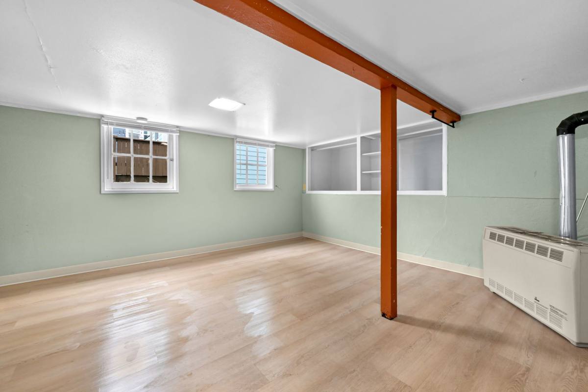Apartment for rent at 1335 Franklin St, Bellingham, WA 98225
