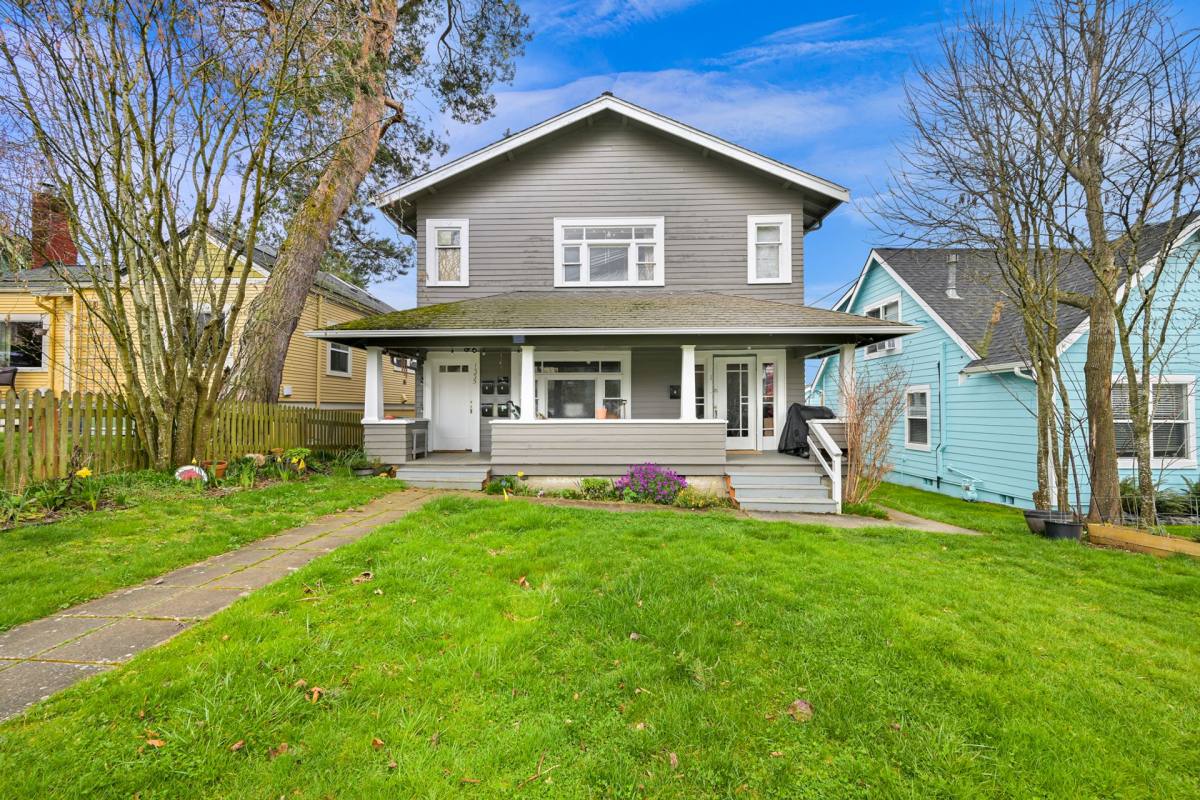 Apartment for rent at 1335 Franklin St, Bellingham, WA 98225