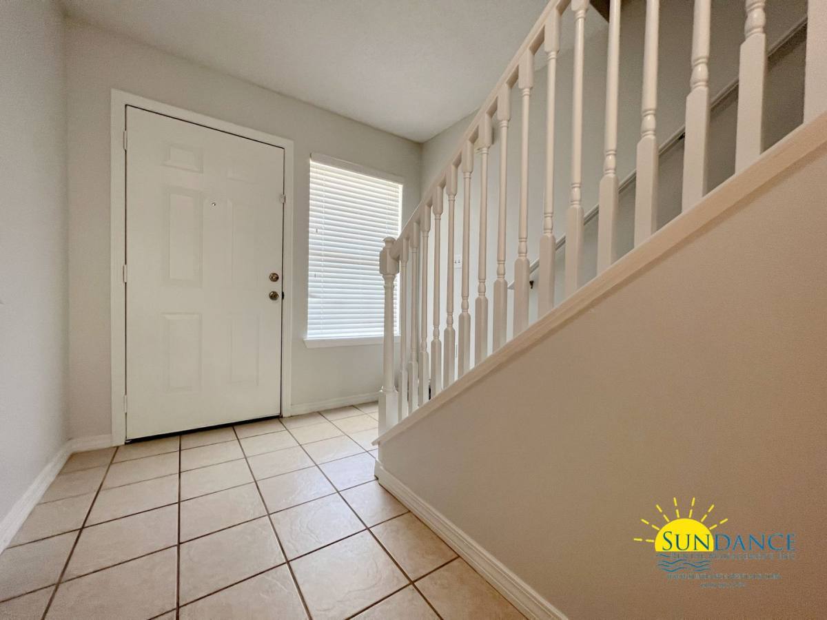 Townhouse for rent at 950 Scenic Oak Lane, Fort Walton Beach, FL 32547
