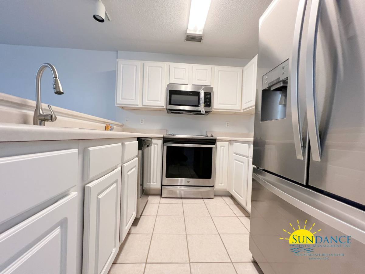 Townhouse for rent at 950 Scenic Oak Lane, Fort Walton Beach, FL 32547