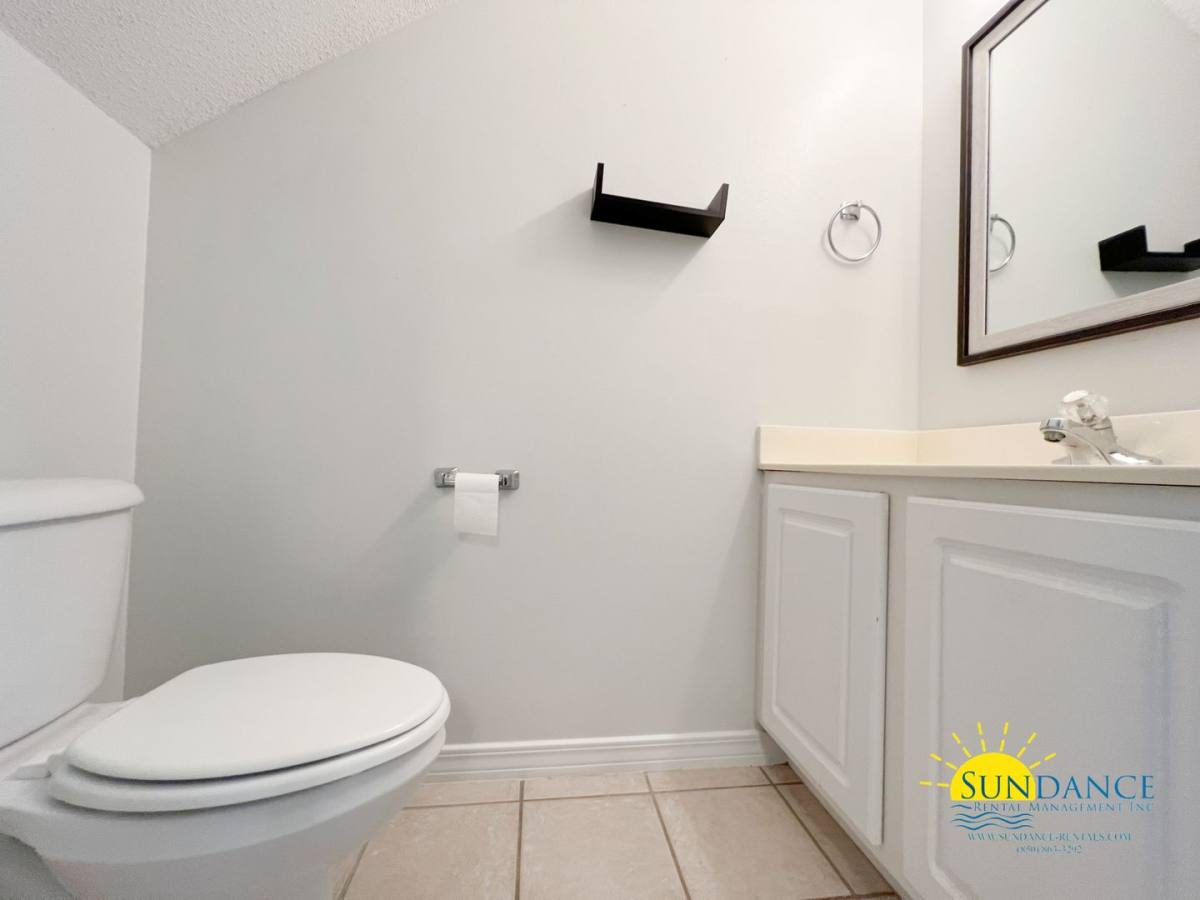 Townhouse for rent at 950 Scenic Oak Lane, Fort Walton Beach, FL 32547