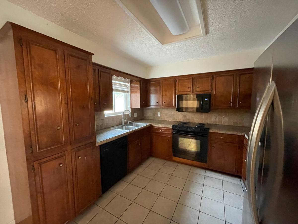 House for rent at 4154 Eagle Dr, Corpus Christi, TX 78413