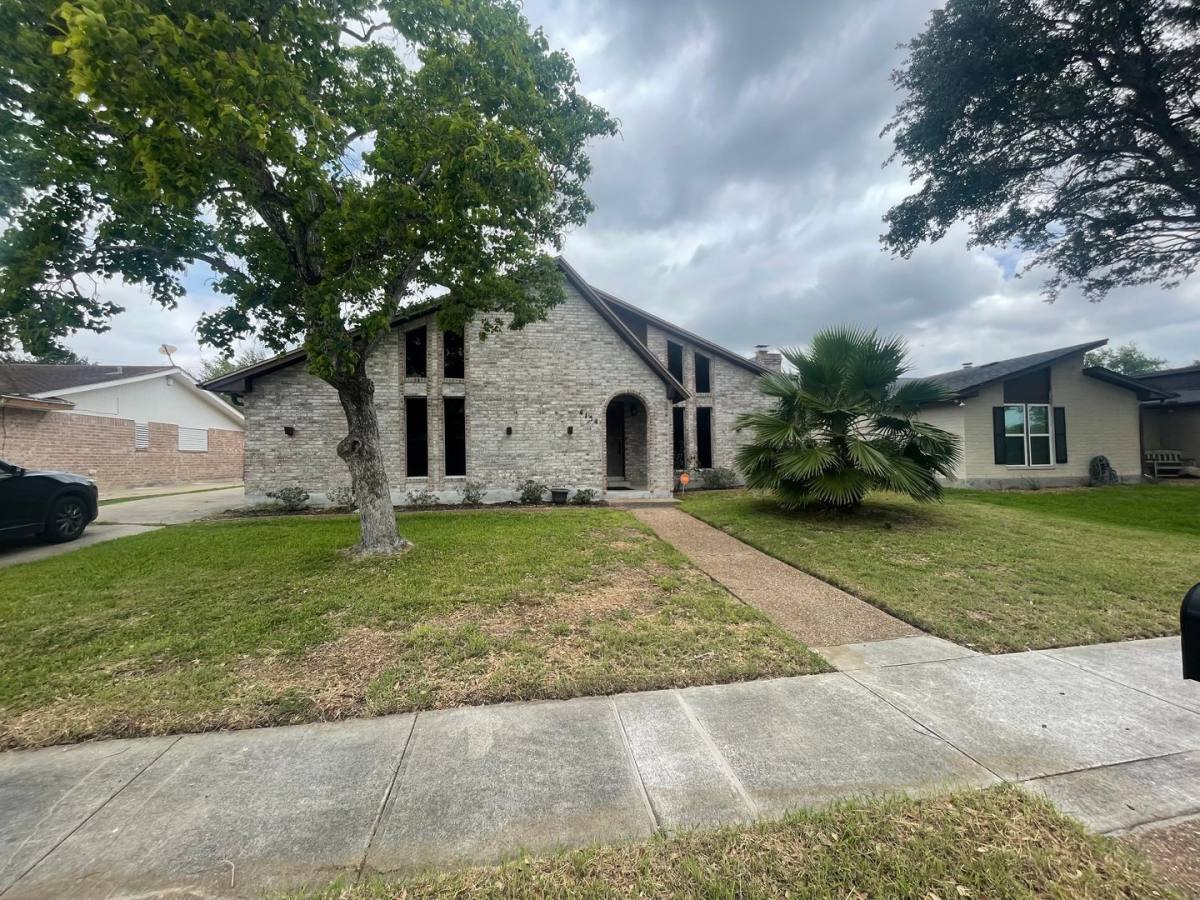 House for rent at 4154 Eagle Dr, Corpus Christi, TX 78413