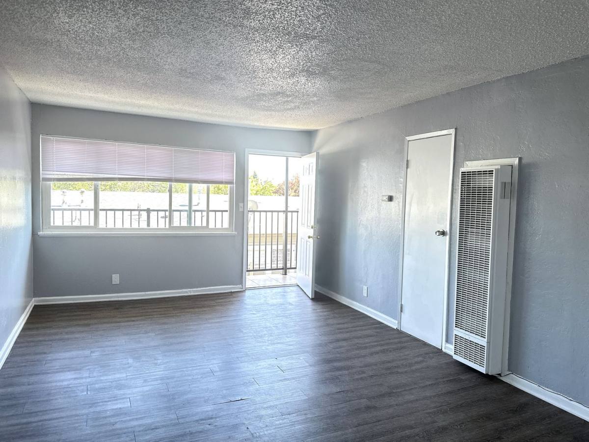 Apartment for rent at 7123 Holly St, Oakland, CA 94621