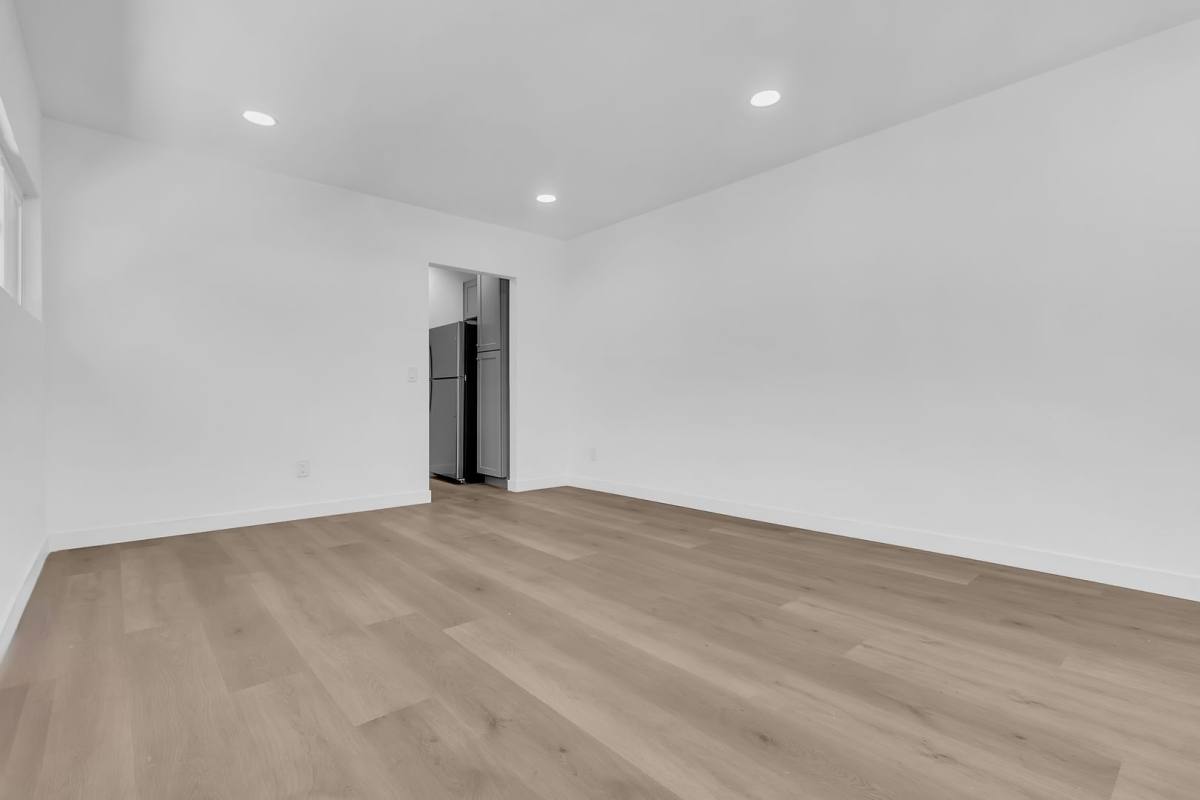 Apartment for rent at 5518 Denker, Los Angeles, CA 90062