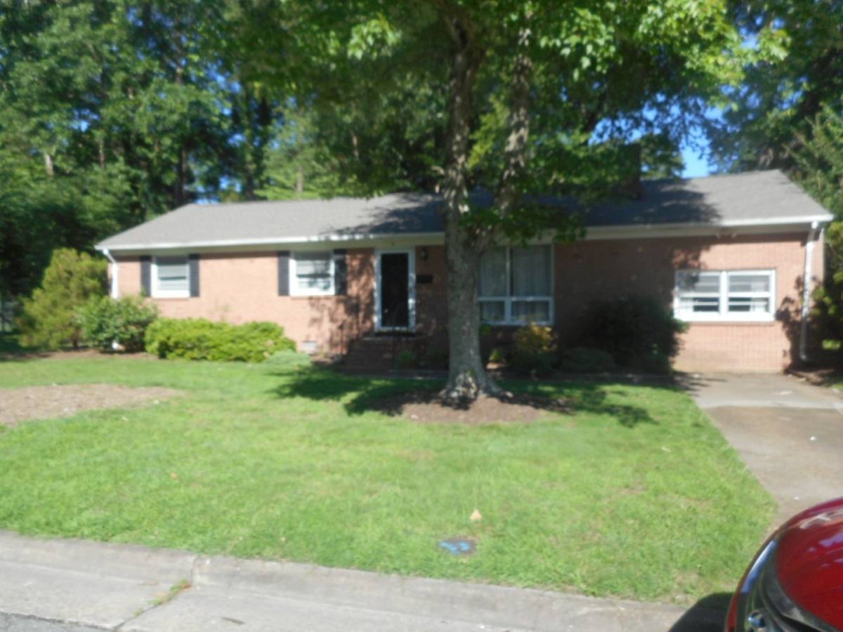 House for rent at 4 Fairway Lane, Newport News, VA 23606