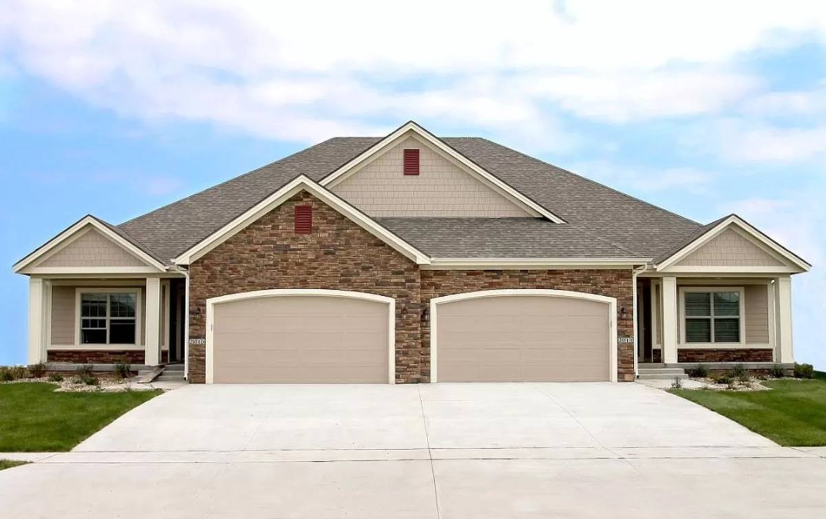 Townhouse for rent at 2020 NW Sharmin Dr, Ankeny, IA 50023