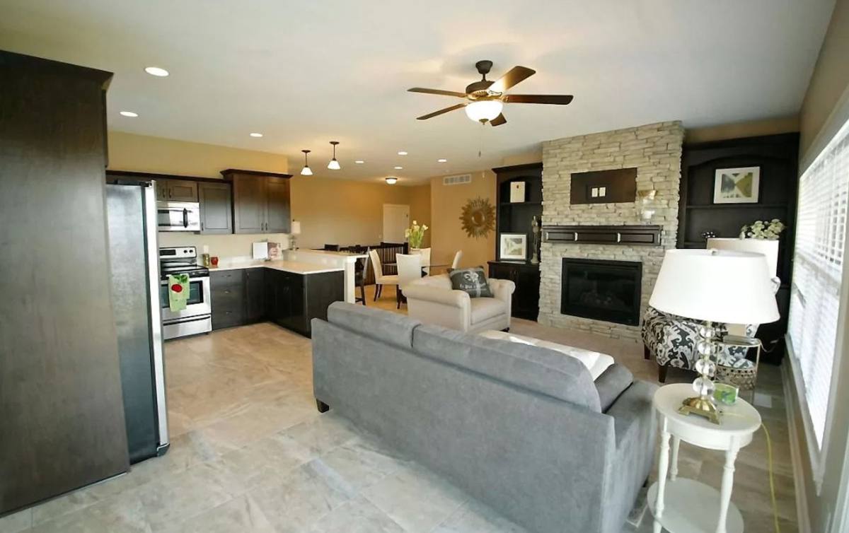 Townhouse for rent at 2020 NW Sharmin Dr, Ankeny, IA 50023