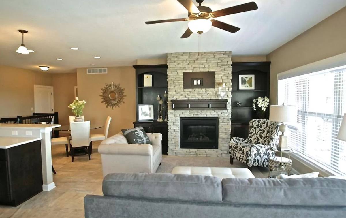Townhouse for rent at 2120 NW Sharmin Dr, Ankeny, IA 50023
