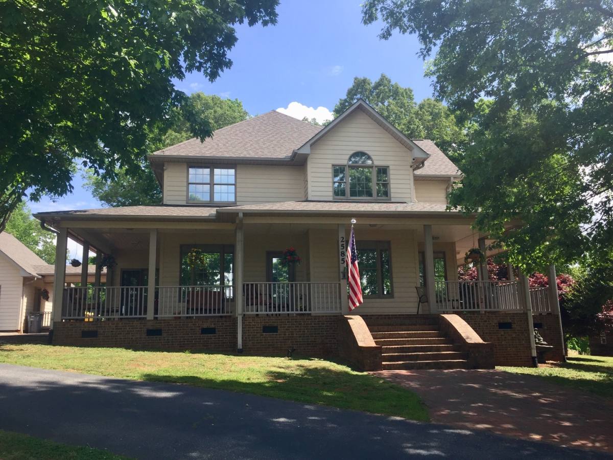House for rent at 2585 Fews Bridge Rd, Greer, SC 29651