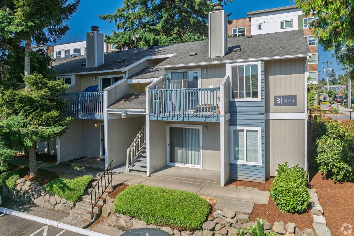 Apartment for rent at 3721 S 152nd St, Seattle, WA 98188