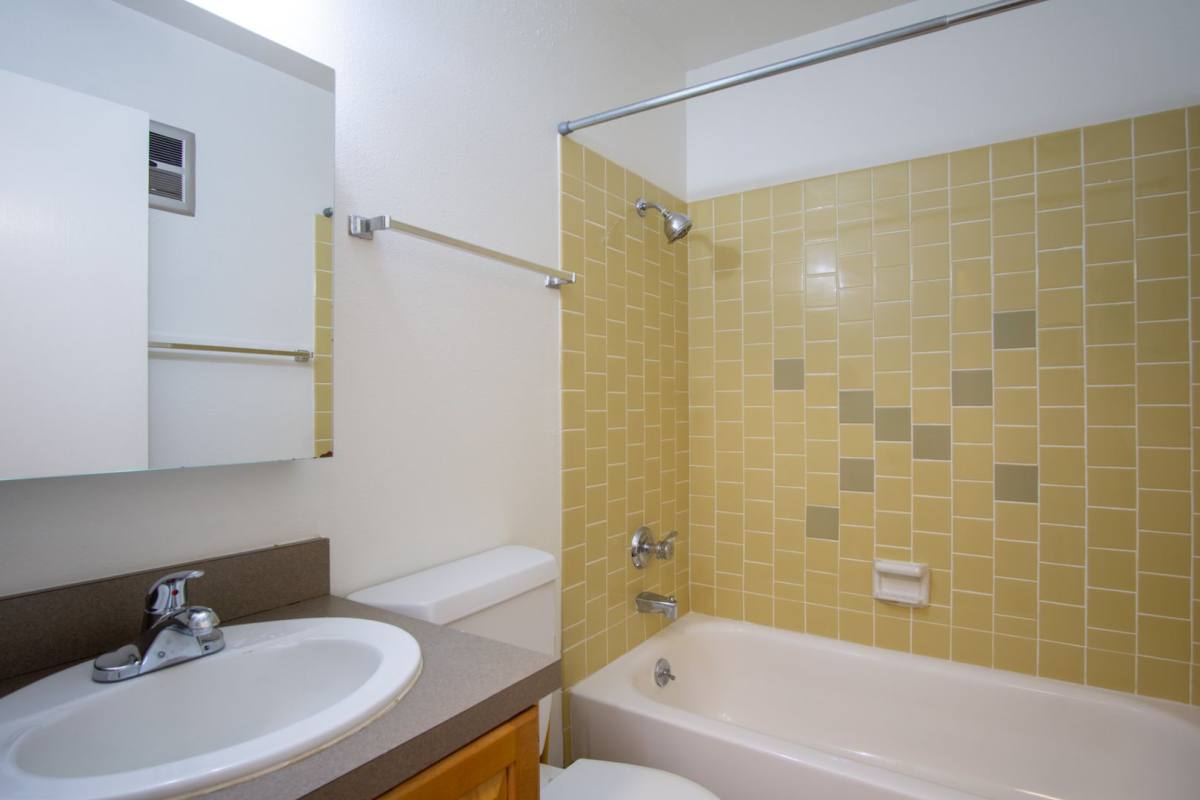 Apartment for rent at 4030 SE Gladstone St, Portland, OR 97202