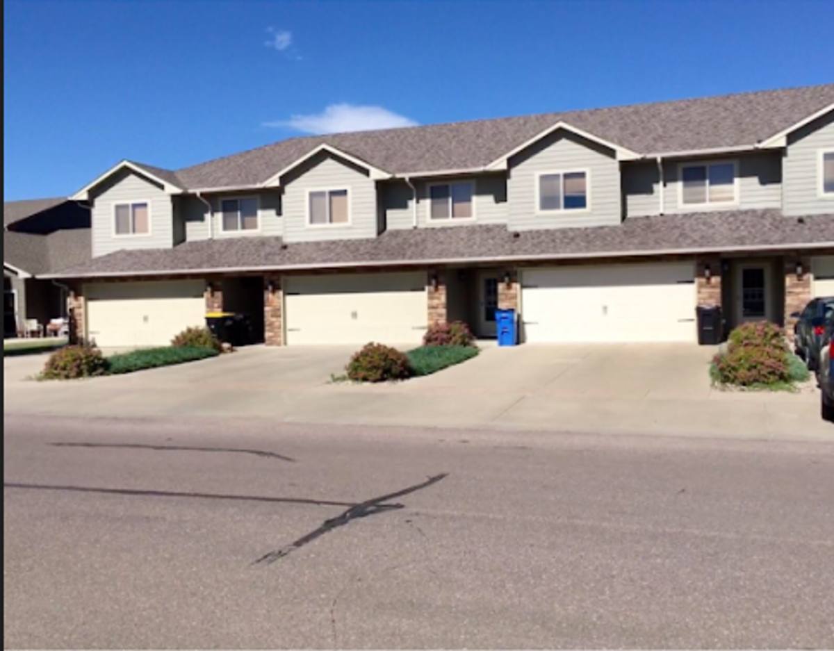 Townhouse for rent at 2917 S Purdue Ave, Sioux Falls, SD 57106