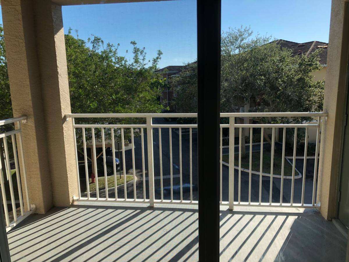Apartment for rent at 6559 Emerald Dunes Dr, West Palm Beach, FL 33411