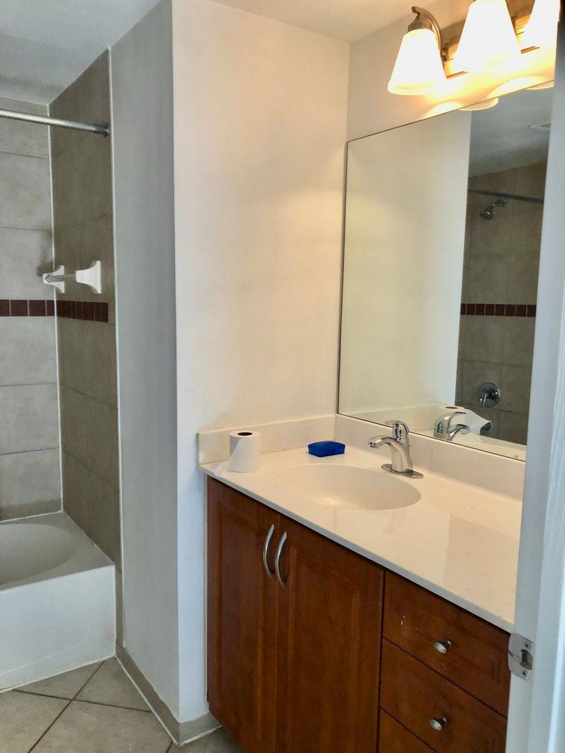 Apartment for rent at 6559 Emerald Dunes Dr, West Palm Beach, FL 33411