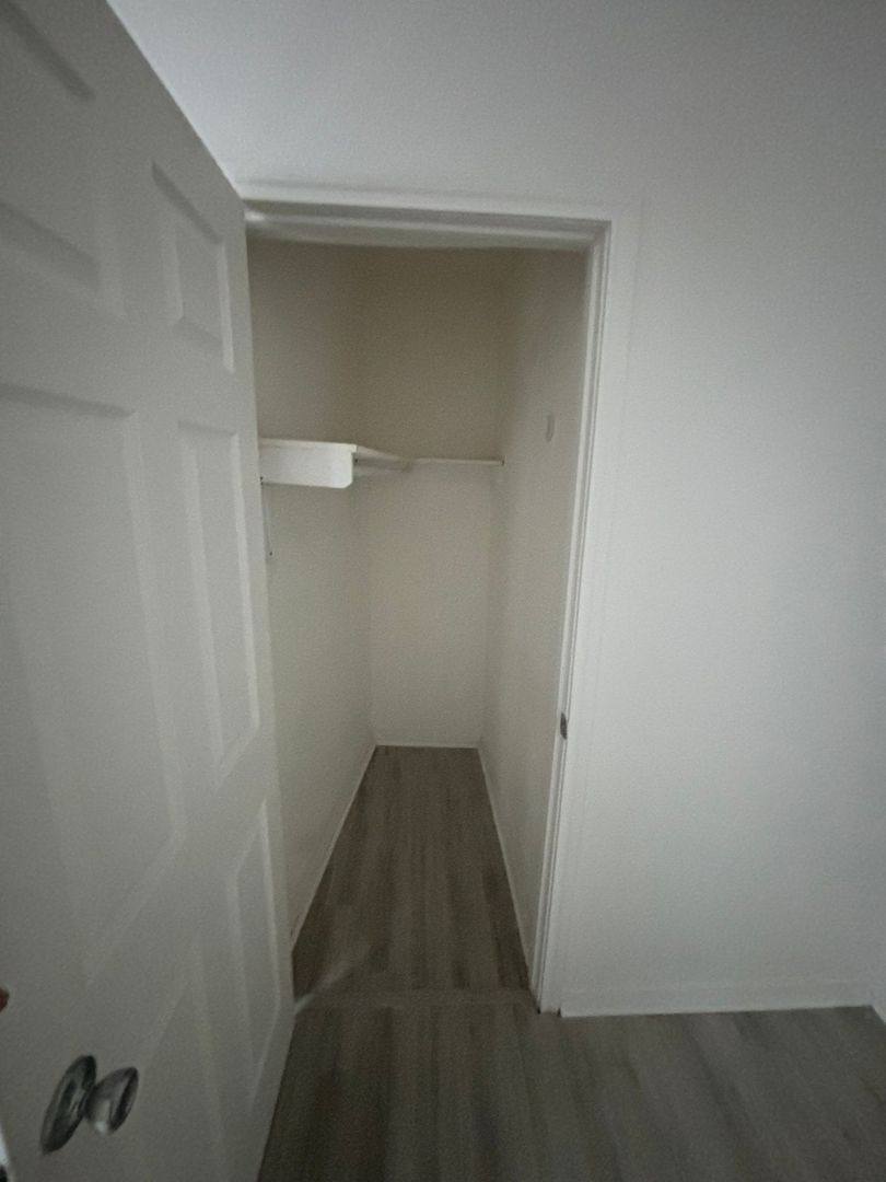 Apartment for rent at 1723 Oak Knoll Dr, Haltom City, TX 76117