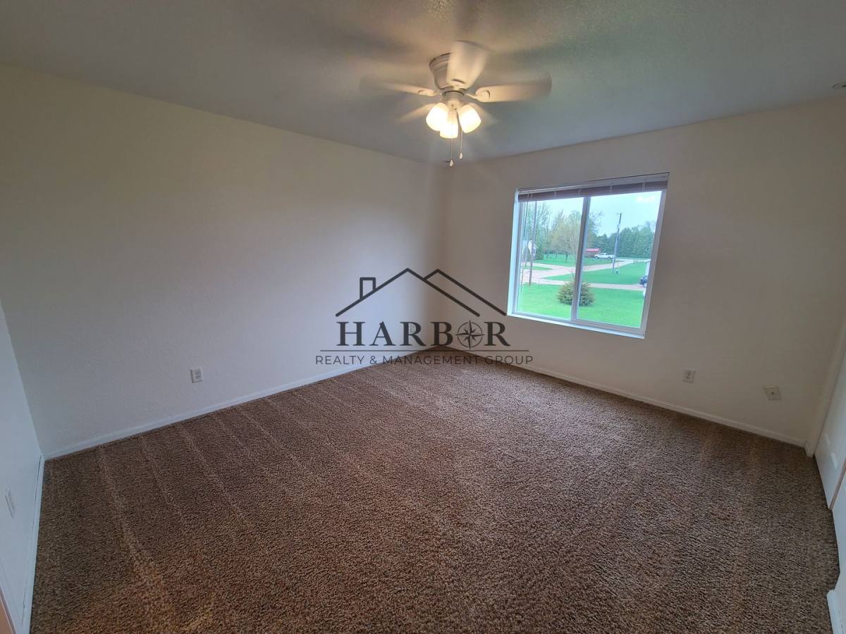 Apartment for rent at 275 N Pine St #3B, Dexter, MN 55926