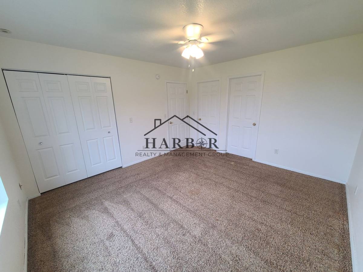 Apartment for rent at 275 N Pine St #3B, Dexter, MN 55926
