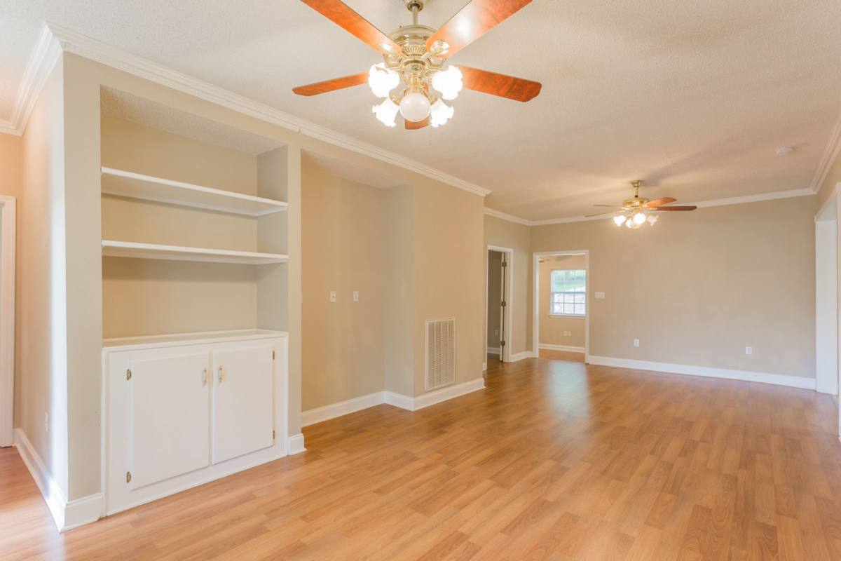 House for rent at 21959 River Canyon Rd, Chattanooga, TN 37405