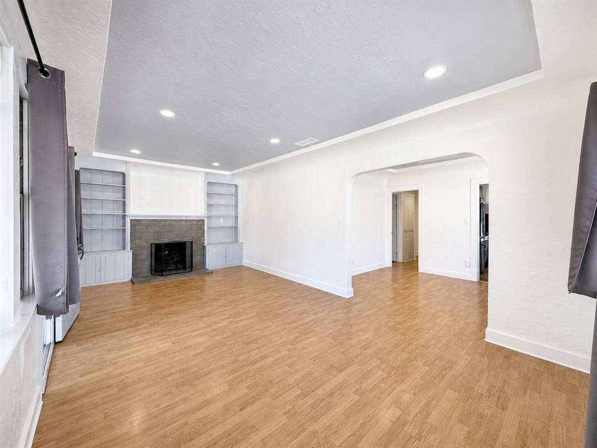 Townhouse for rent at 5434 Adams Ave, San Diego, CA 92115