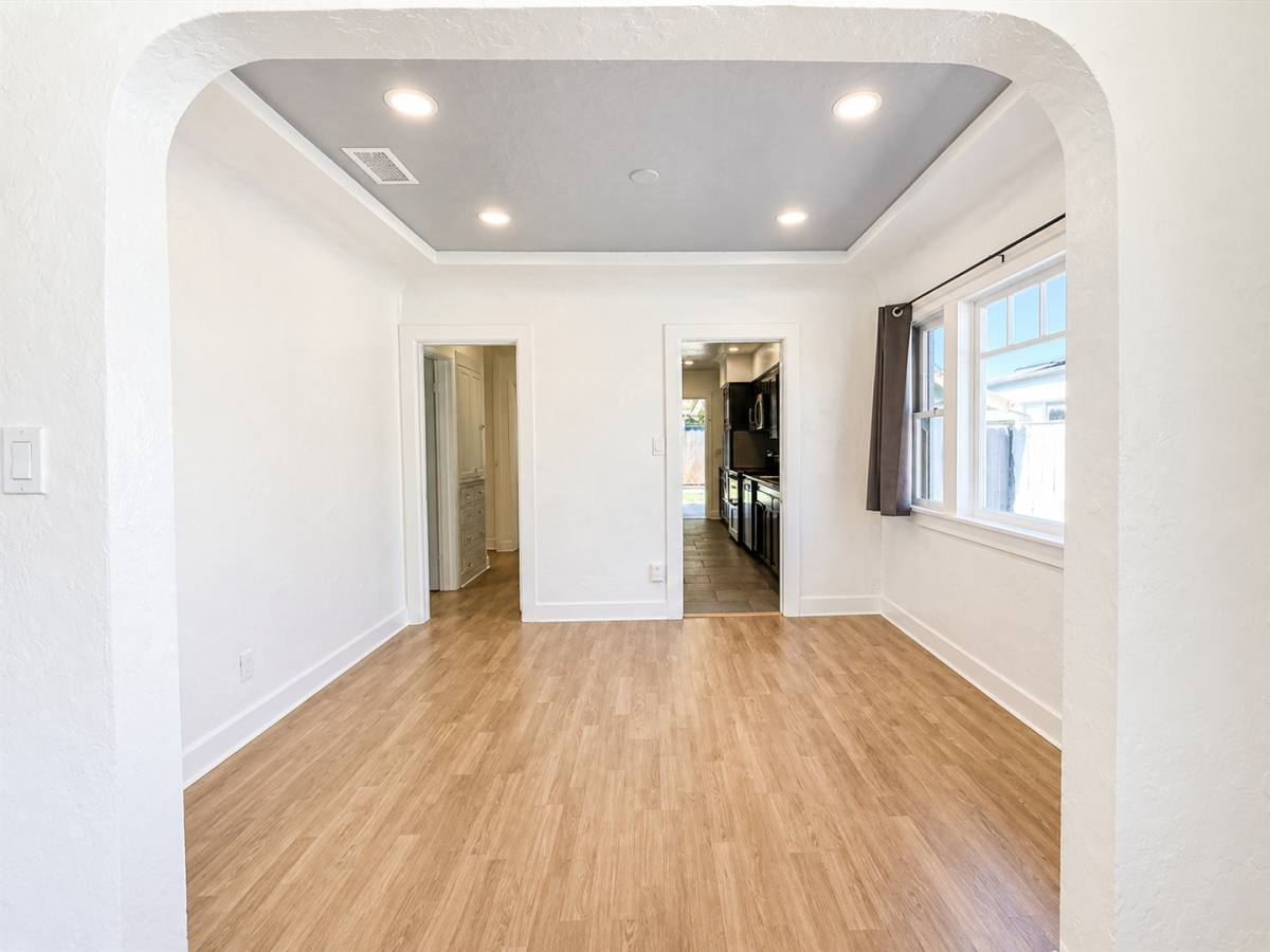 Townhouse for rent at 5434 Adams Ave, San Diego, CA 92115