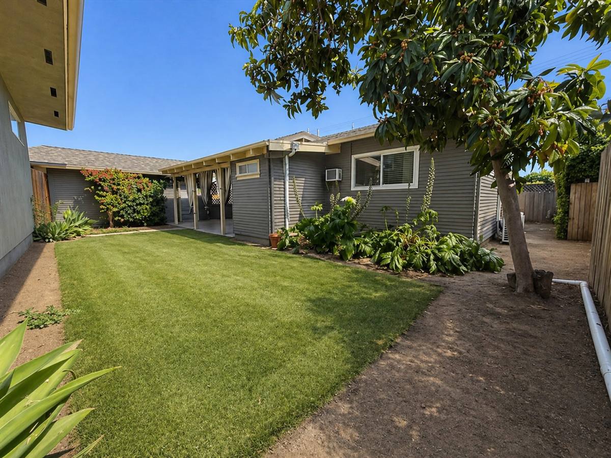 Townhouse for rent at 5434 Adams Ave, San Diego, CA 92115