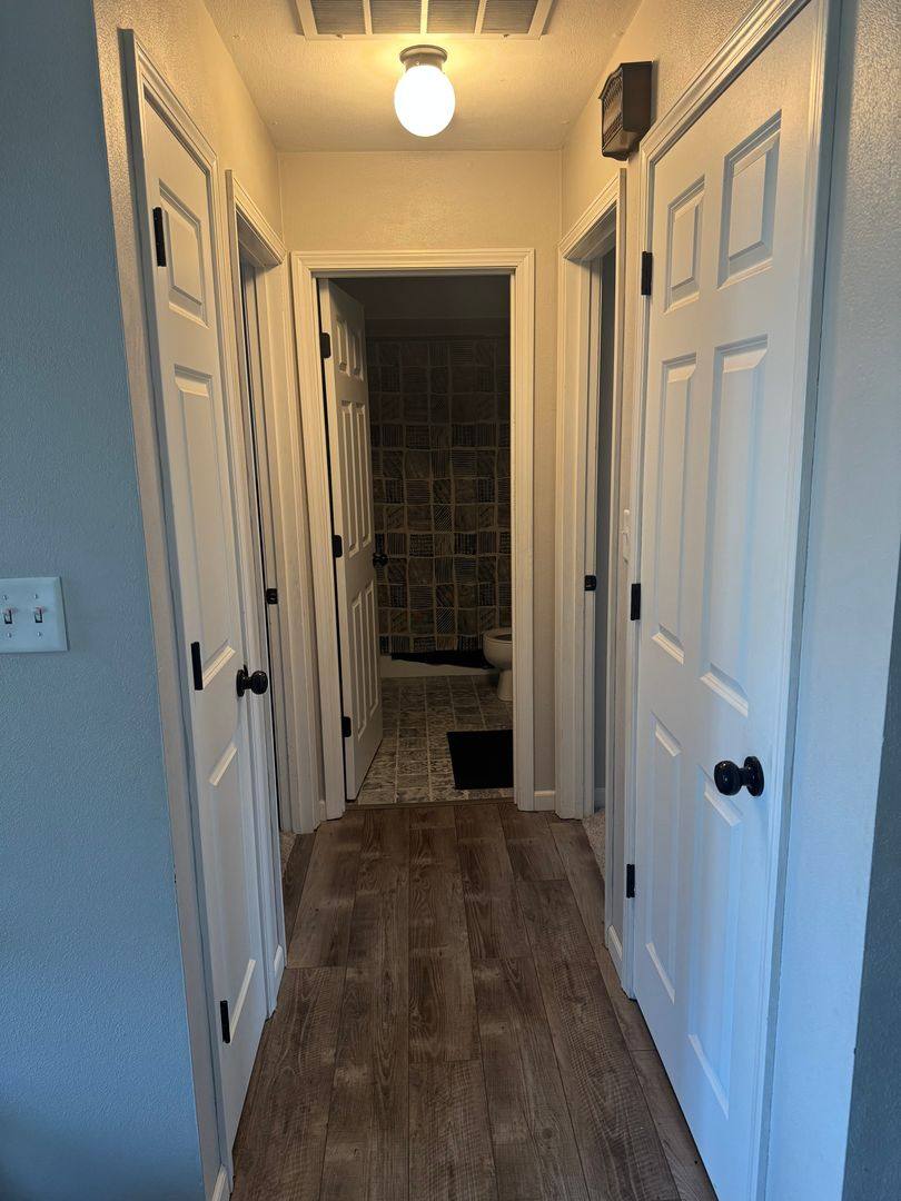 Apartment for rent at 401 E Jones St, Williamsville, IL 62693