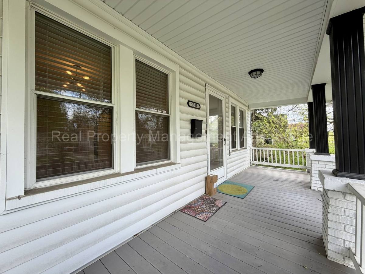 House for rent at 1330 E Chesterfield St, Ferndale, MI 48220