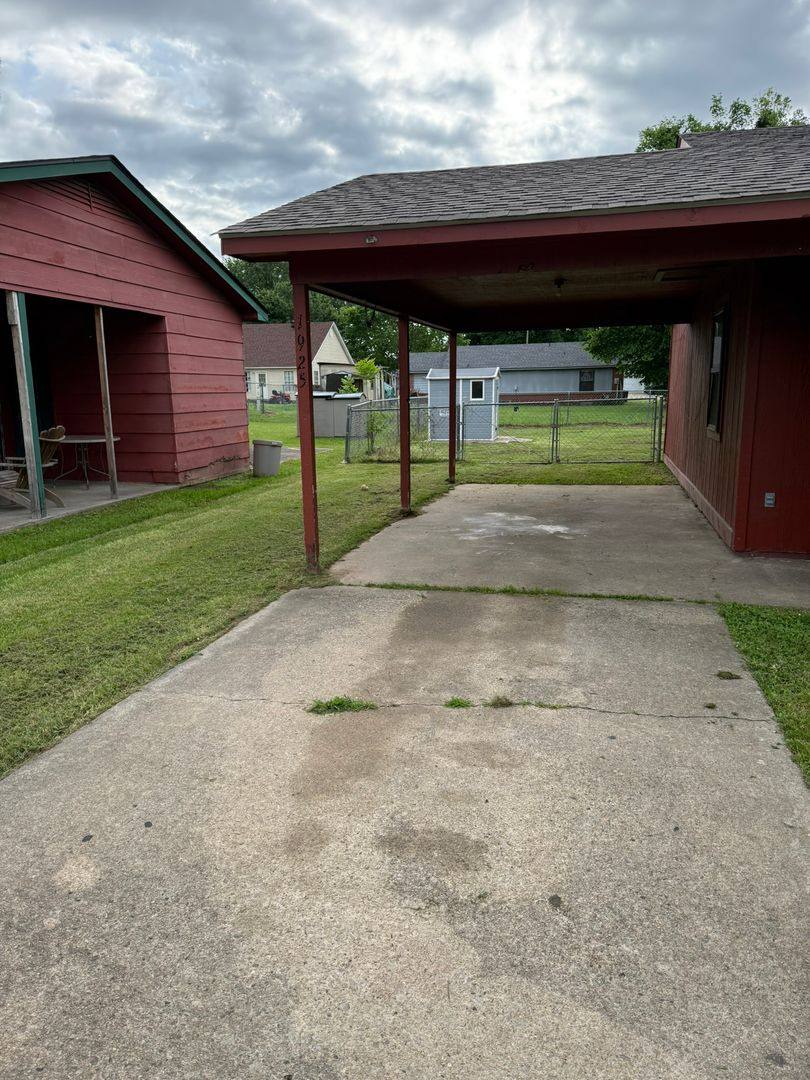 House for rent at 1925 N 35th St, Fort Smith, AR 72904
