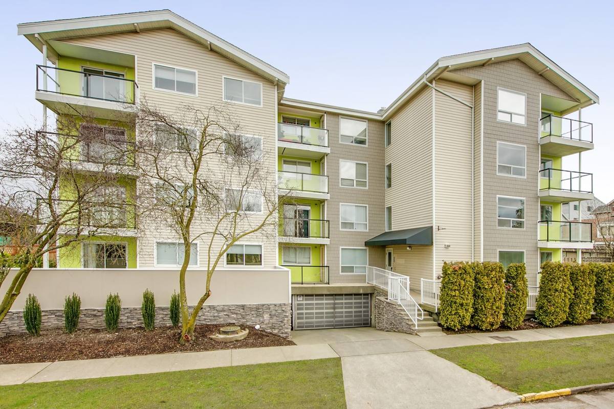 Apartment for rent at 1120 N 93rd St, Seattle, WA 98103