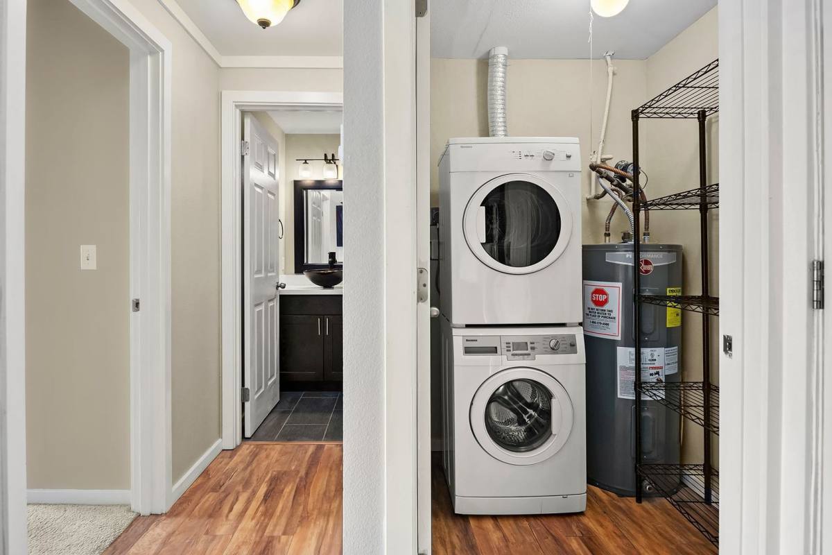 Apartment for rent at 1120 N 93rd St, Seattle, WA 98103