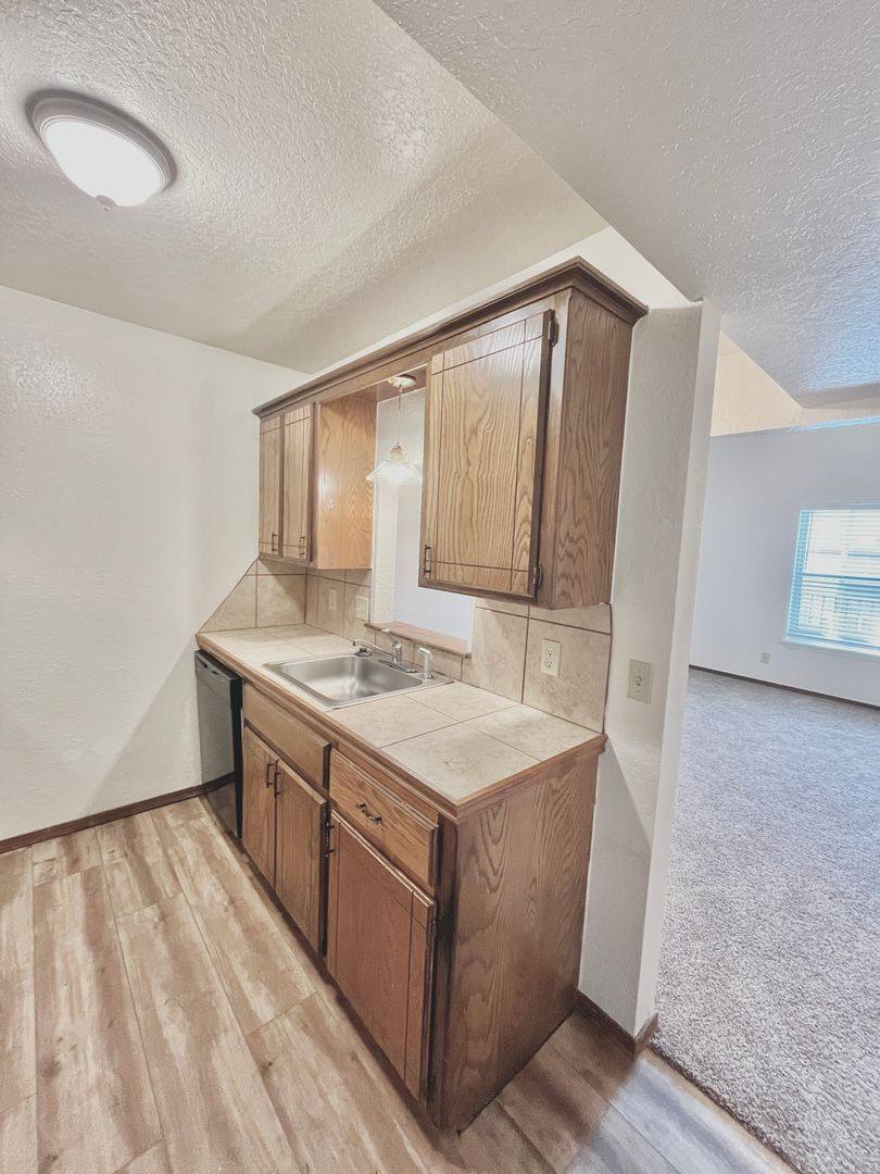 Apartment for rent at 1901 E Lindsey, Norman, OK 73071