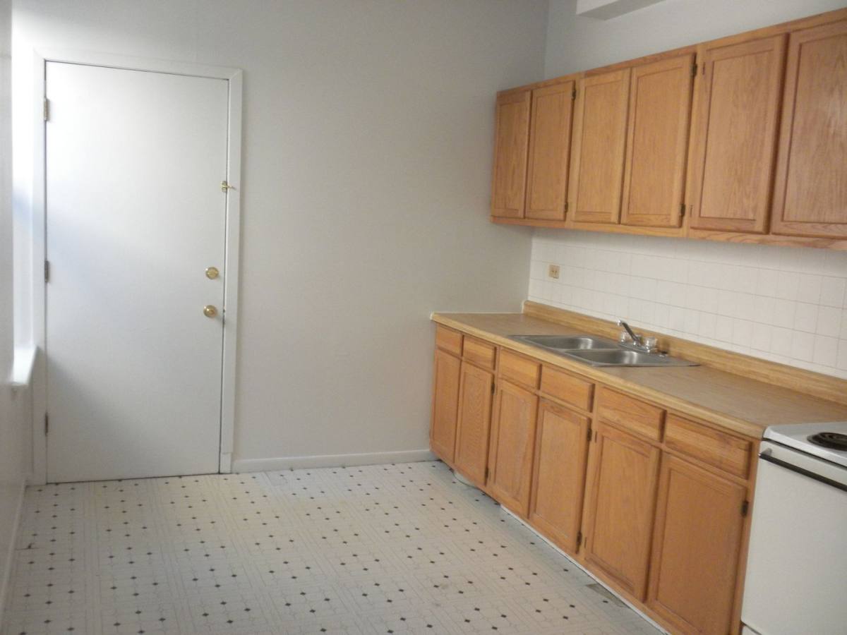 Apartment for rent at 2319-25 N Kedzie, Chicago, IL 60647