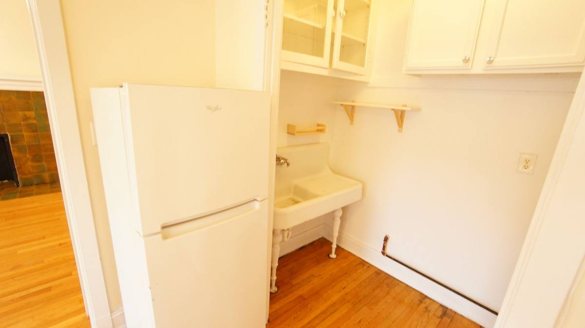 Apartment for rent at 2418-28 N Sawyer, Chicago, IL 60647