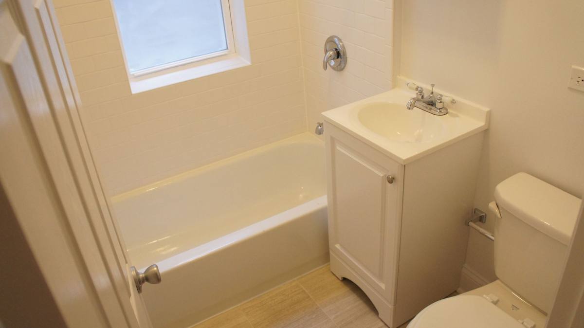 Apartment for rent at 2915-2921 W George, Chicago, IL 60618